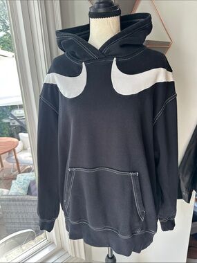 NIKE Black Hooded Hoodie Sweatshirt White Accent Double Swooshes Size Small